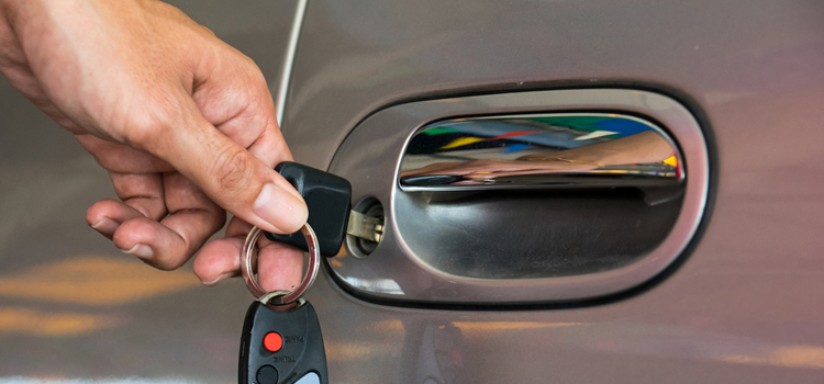 Car door lock repair in Tara Hills